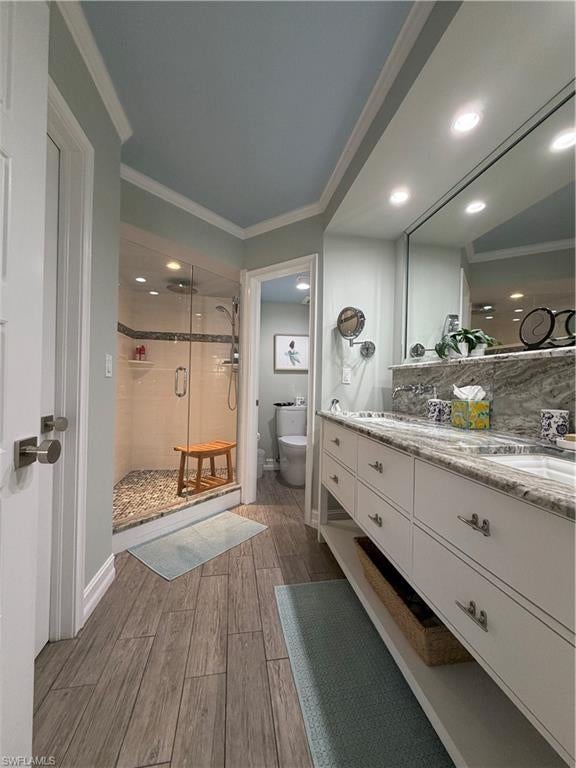 CHATEAU VANDERBILT - Residential Lease