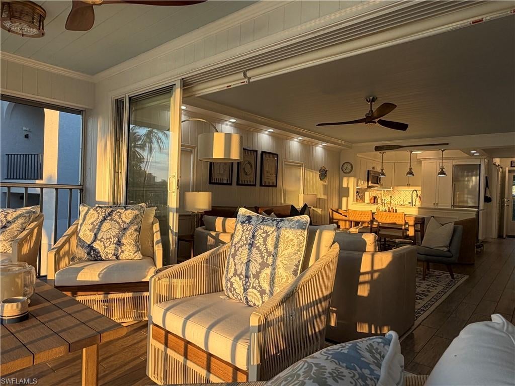 CHATEAU VANDERBILT - Residential Lease