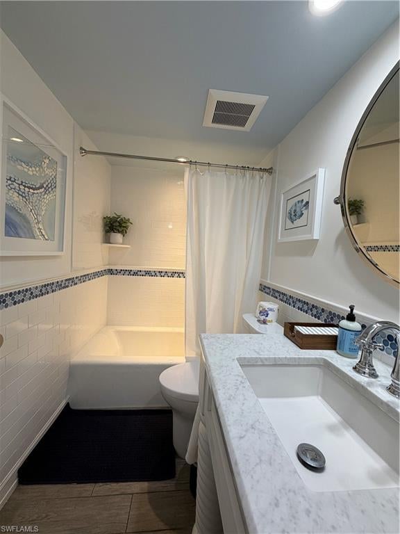CHATEAU VANDERBILT - Residential Lease