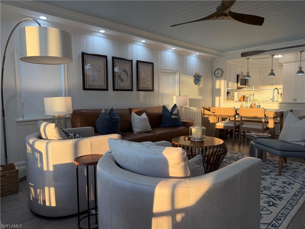 CHATEAU VANDERBILT - Residential Lease