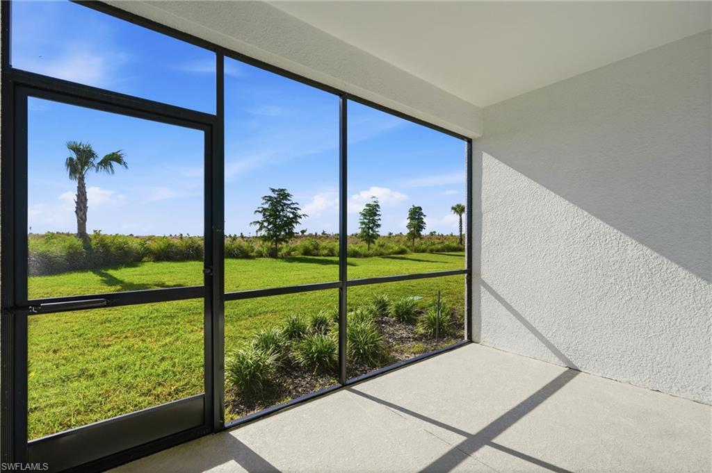 ESPLANADE LAKE CLUB - Residential