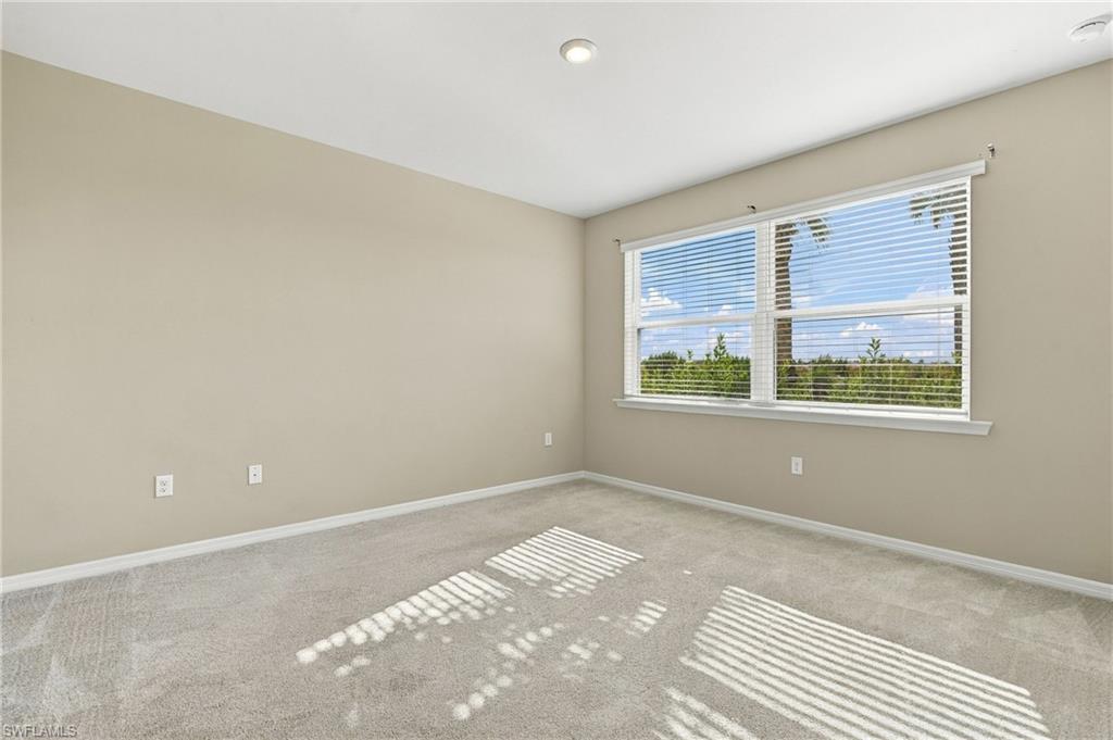ESPLANADE LAKE CLUB - Residential