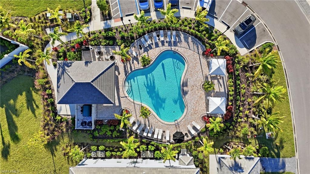 ESPLANADE LAKE CLUB - Residential