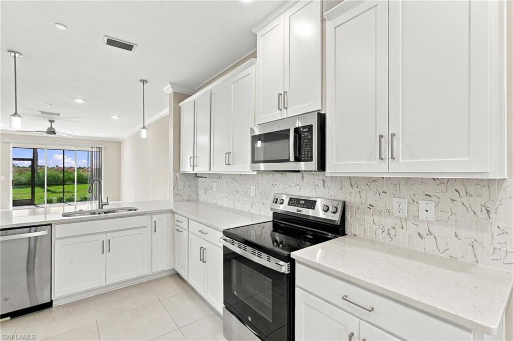 ESPLANADE LAKE CLUB - Residential