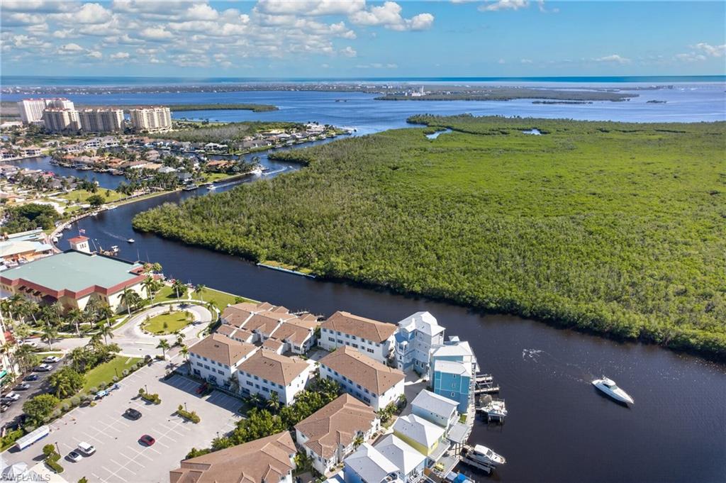 CAPE HARBOUR - Residential