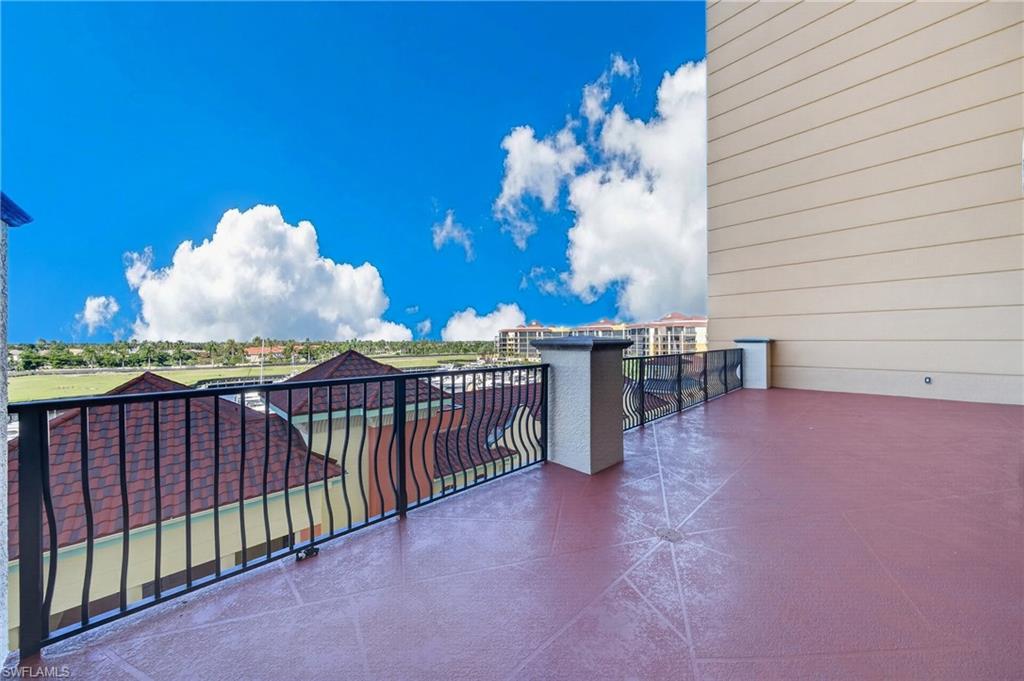 CAPE HARBOUR - Residential