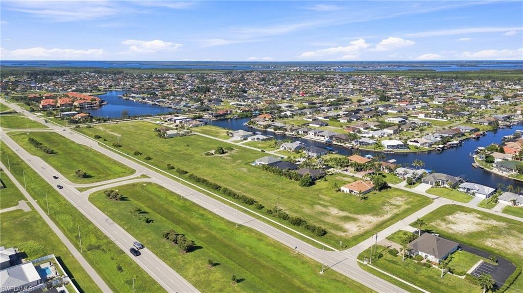 CAPE CORAL - Land