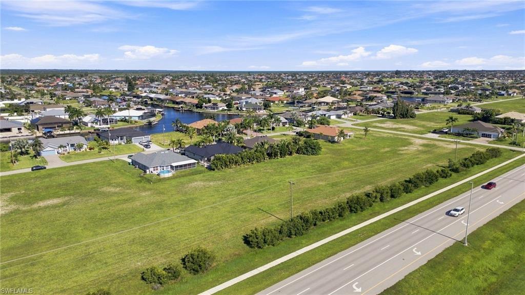 CAPE CORAL - Land