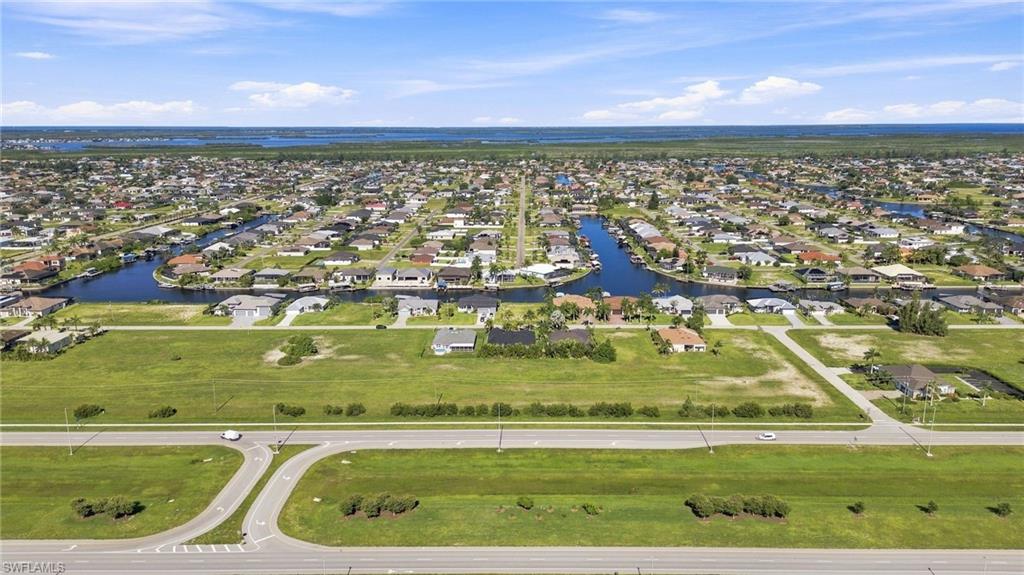 CAPE CORAL - Land