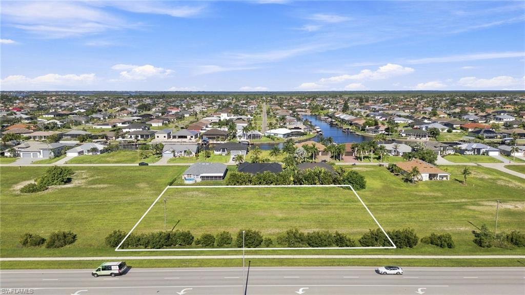CAPE CORAL - Land