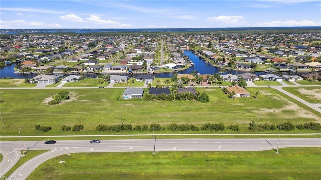 CAPE CORAL - Land