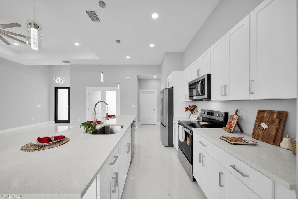 CAPE CORAL - Residential