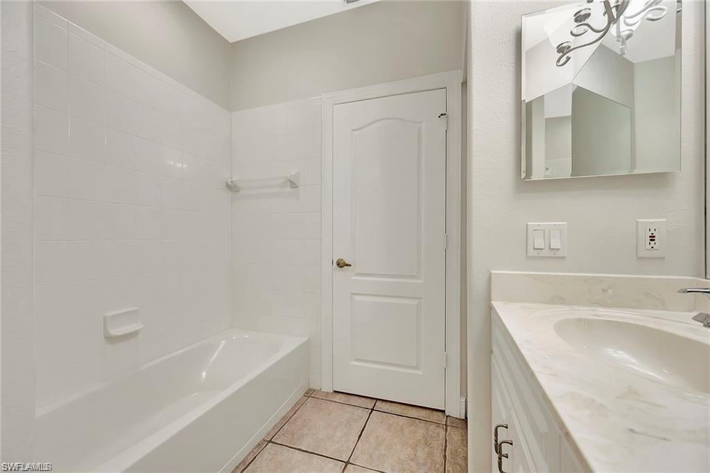 IBIS COVE - Residential Lease