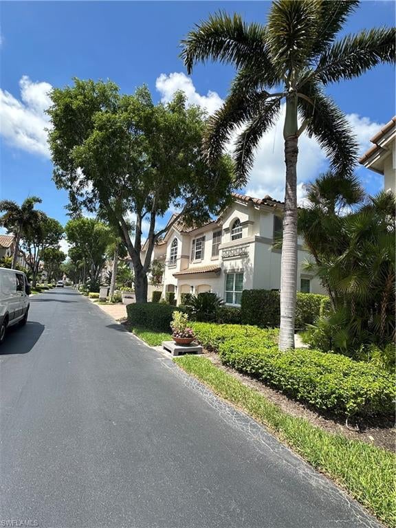 COLONADE - Residential Lease