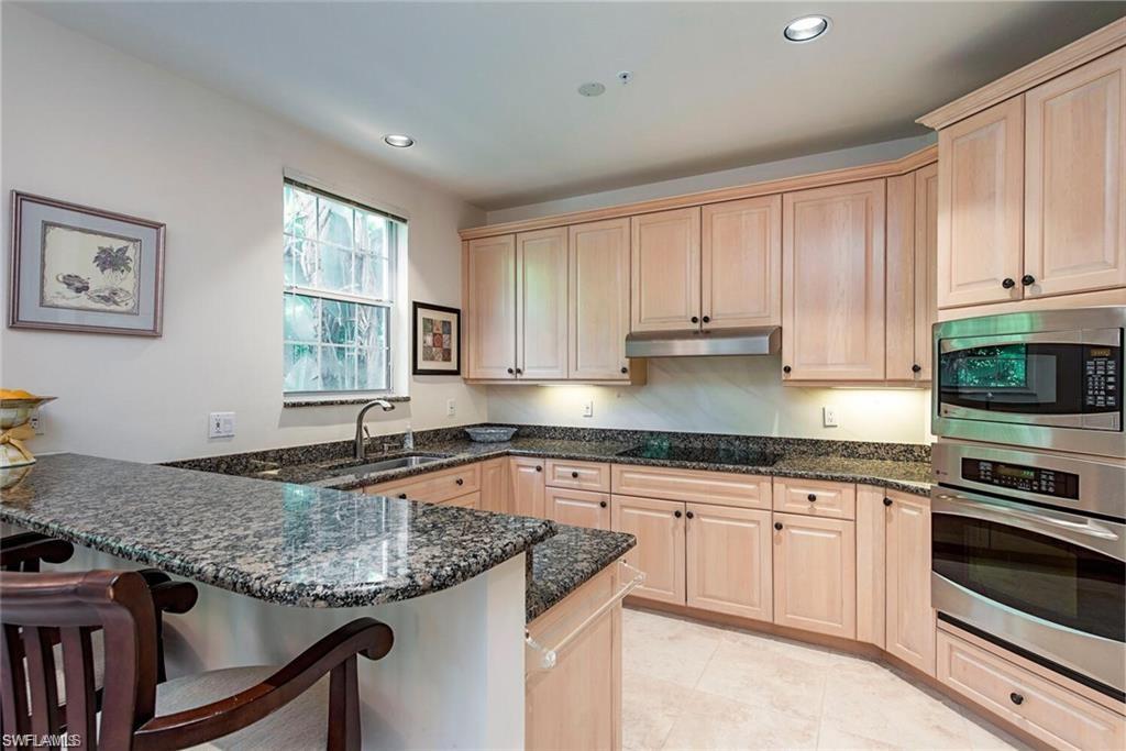 COLONADE - Residential Lease