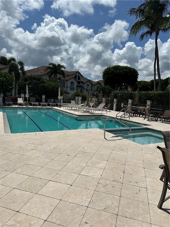 COLONADE - Residential Lease