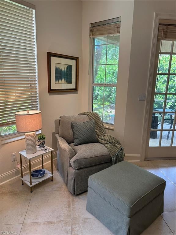 COLONADE - Residential Lease
