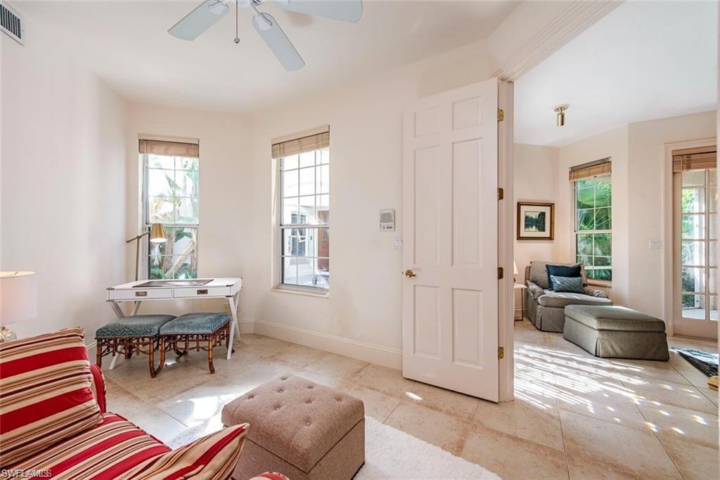 COLONADE - Residential Lease