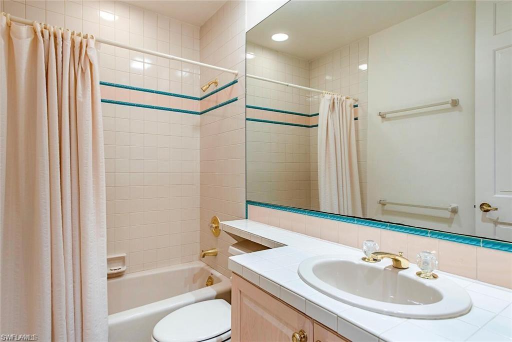 COLONADE - Residential Lease
