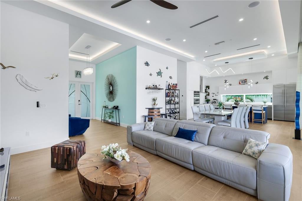 MARCO ISLAND - Residential