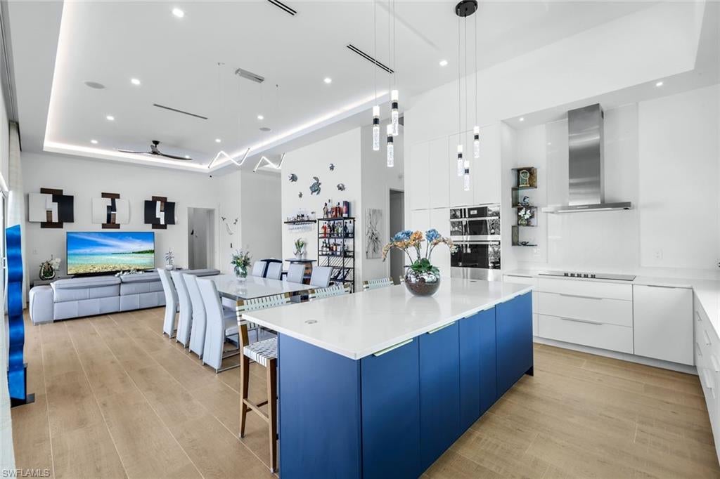 MARCO ISLAND - Residential