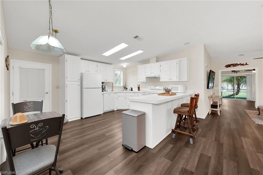 CAROUSEL COVE - Residential
