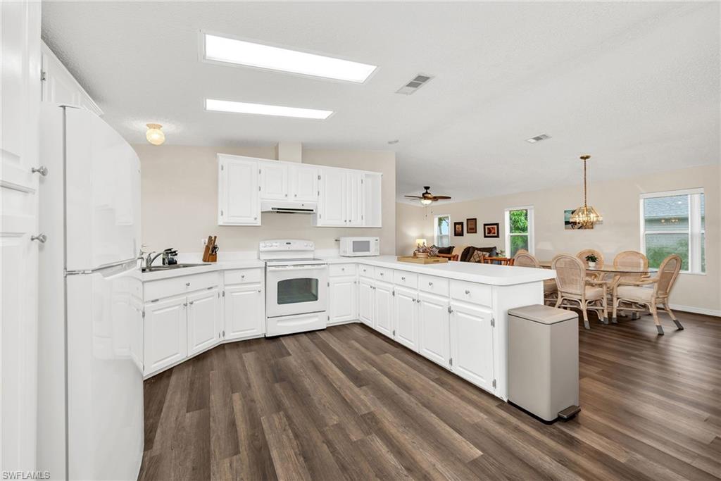 CAROUSEL COVE - Residential