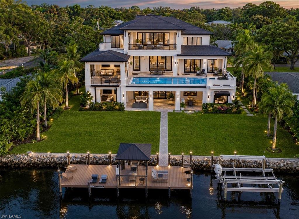 RIVER MANOR - Land