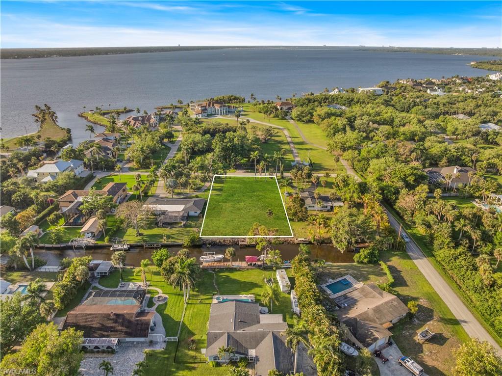 RIVER MANOR - Land