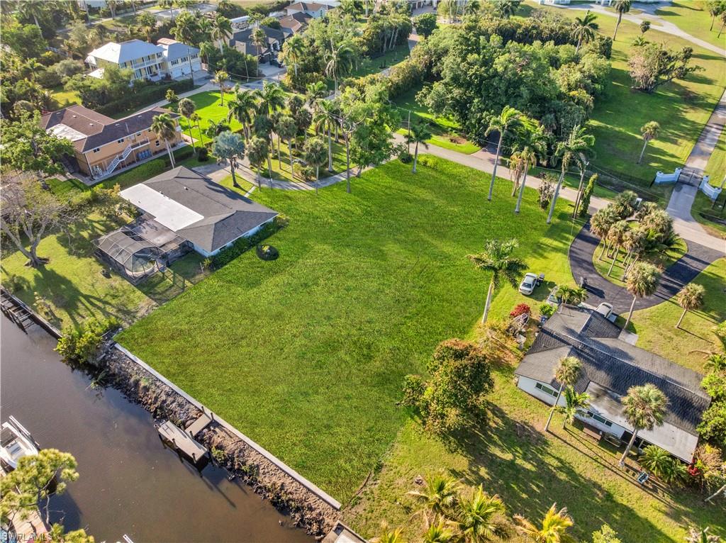 RIVER MANOR - Land