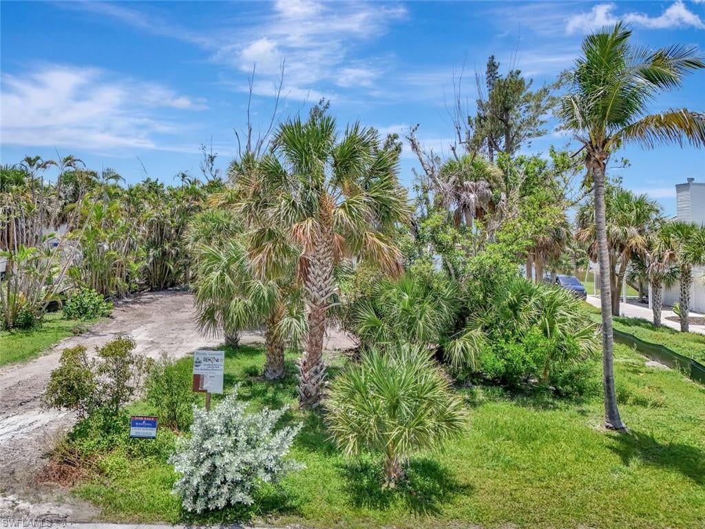 PALM LAKE - Land