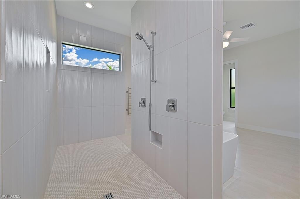 TARPON ESTATES - Residential