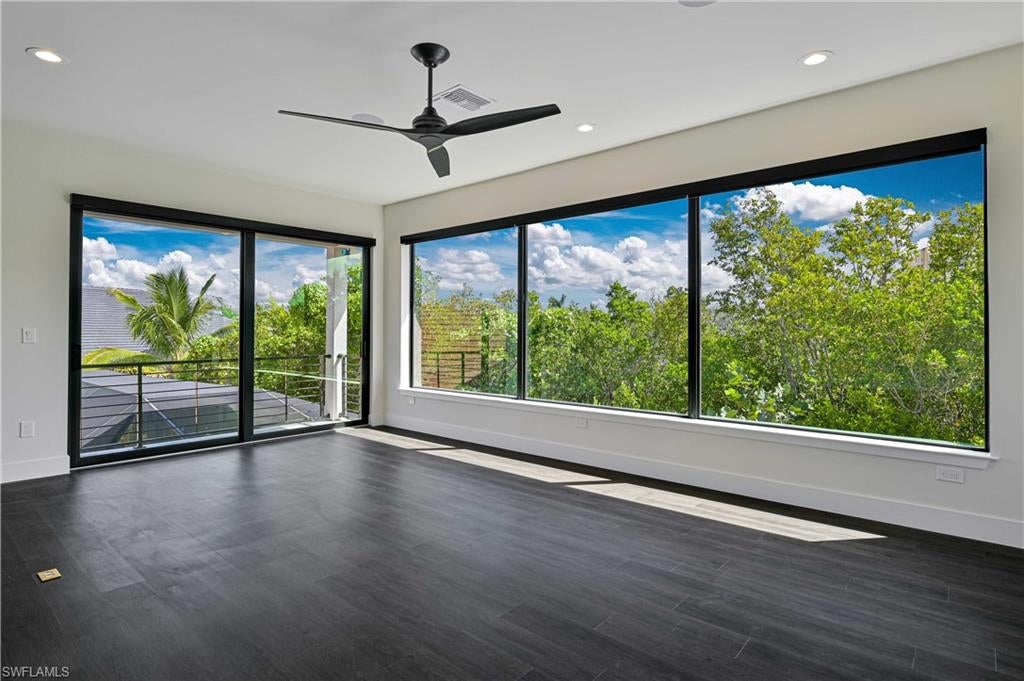 TARPON ESTATES - Residential