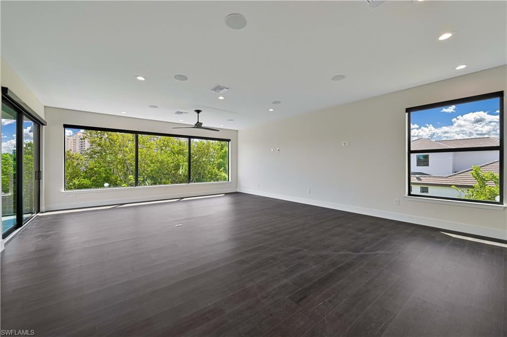 TARPON ESTATES - Residential