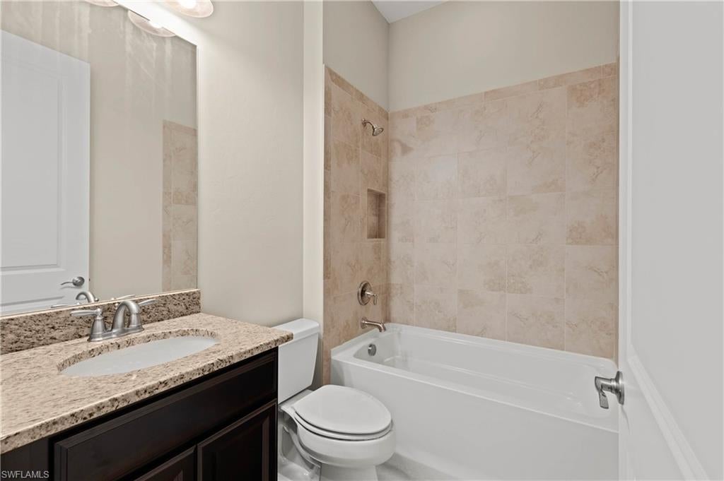 PEBBLE POINTE - Residential