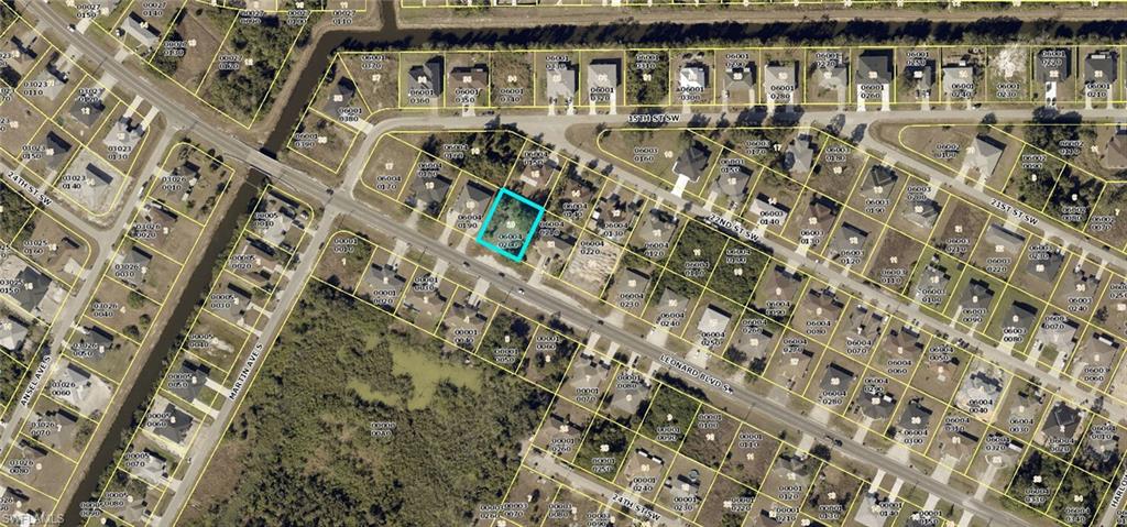 LEHIGH ACRES - Land