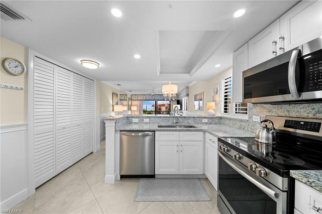SANDALFOOT CONDOMINIUM - Residential