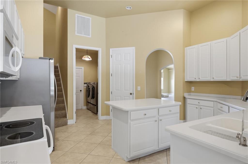 MEADOWBROOK - Residential