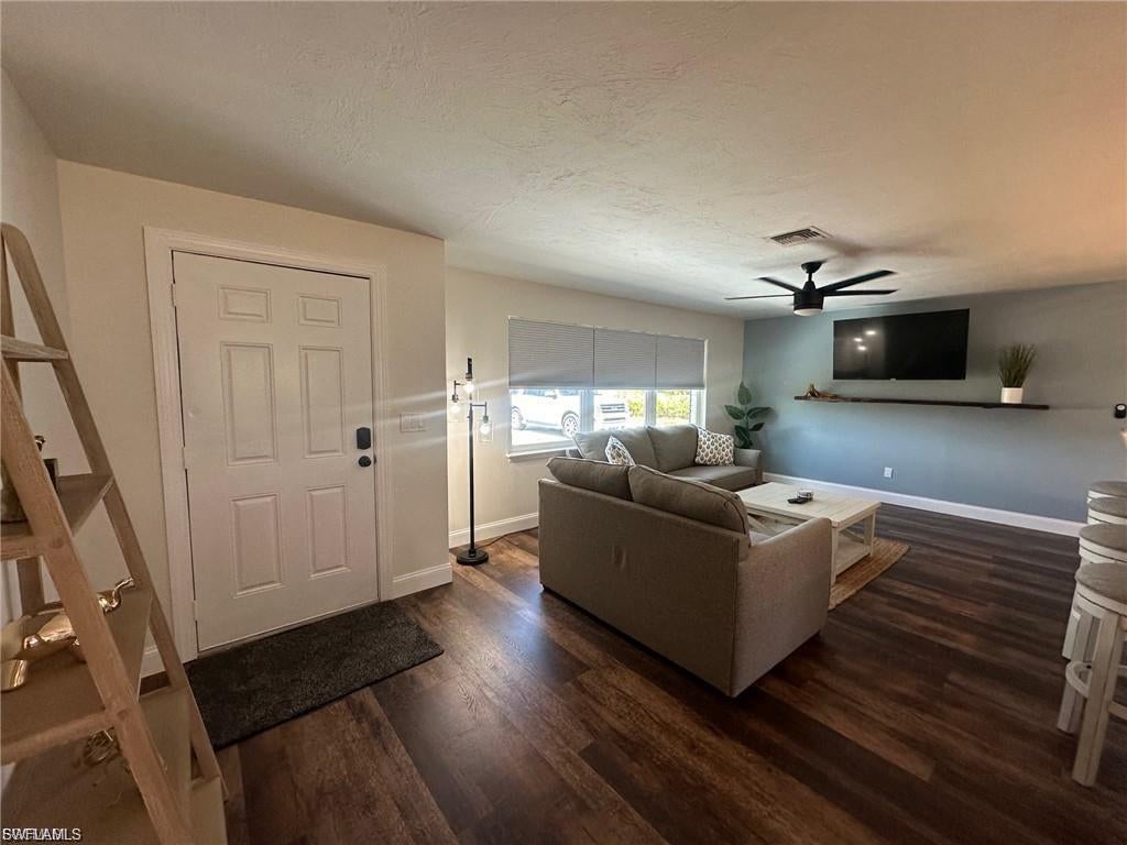 CAPE CORAL - Residential Lease