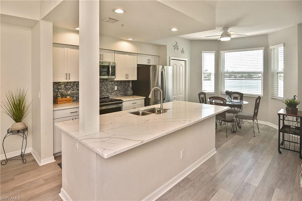 LAKESIDE GREEN - Residential
