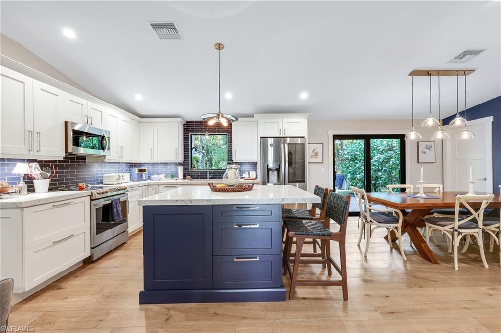 LOGAN WOODS - Residential