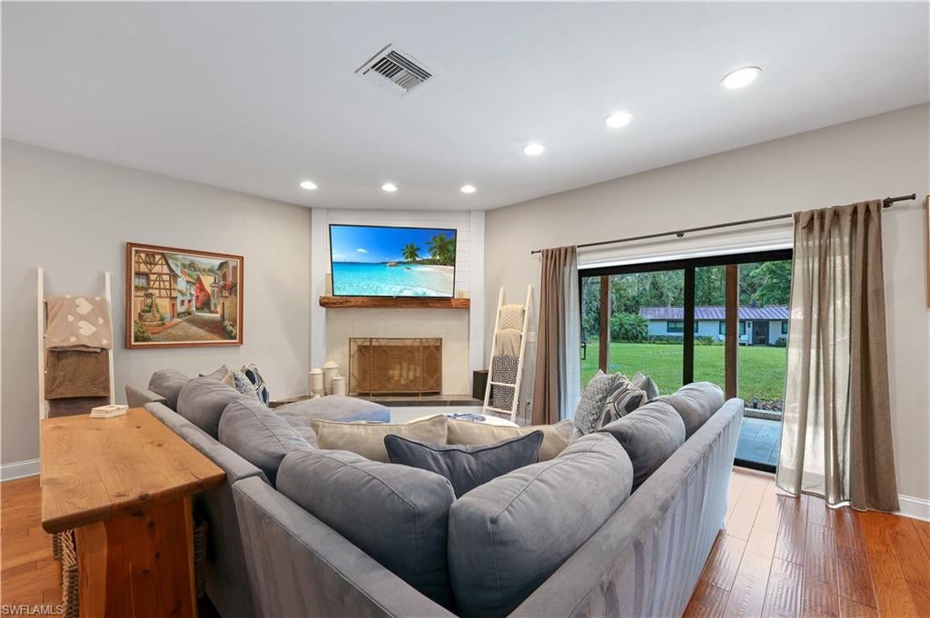 LOGAN WOODS - Residential