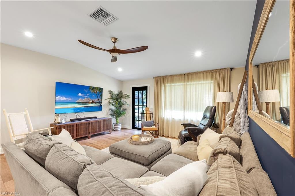 LOGAN WOODS - Residential
