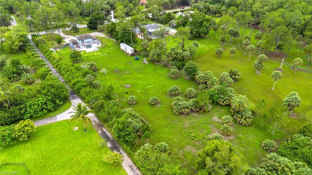 COLLIER WOODS - Land