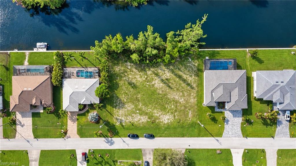 CAPE CORAL - Land