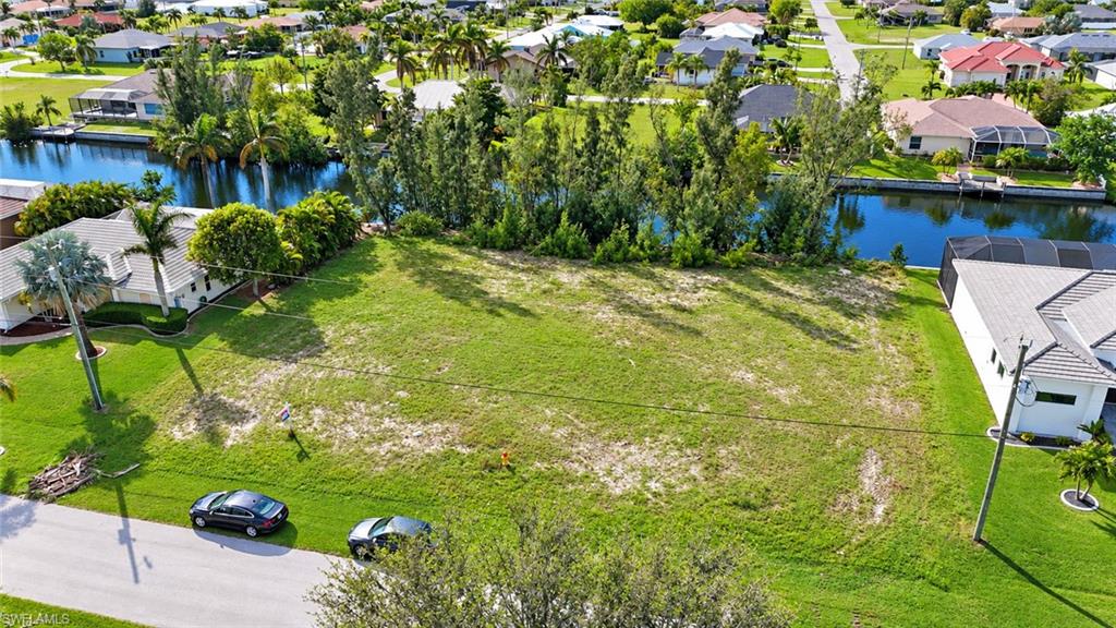 CAPE CORAL - Land