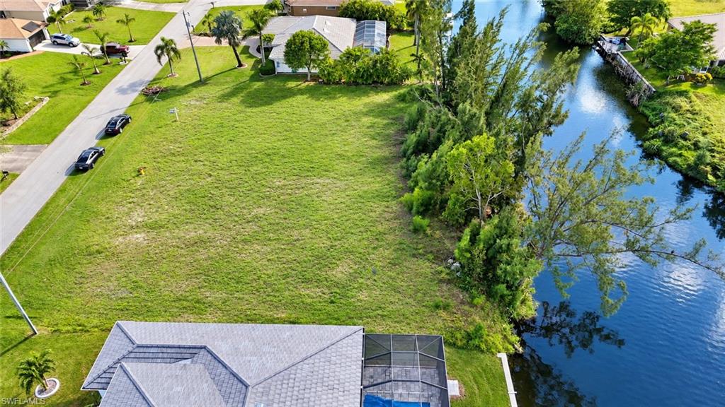 CAPE CORAL - Land