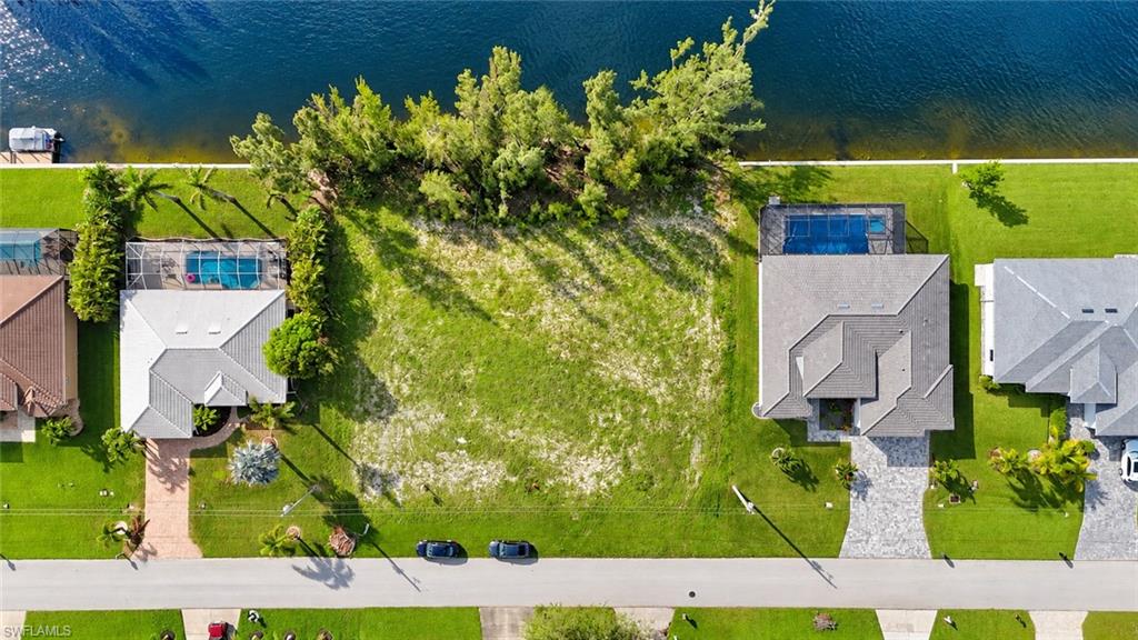 CAPE CORAL - Land