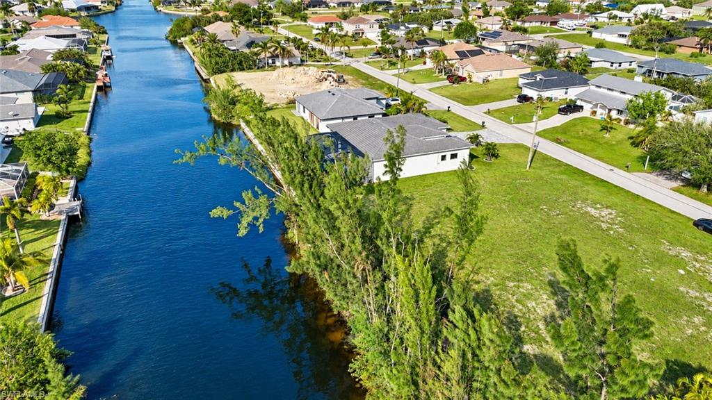CAPE CORAL - Land