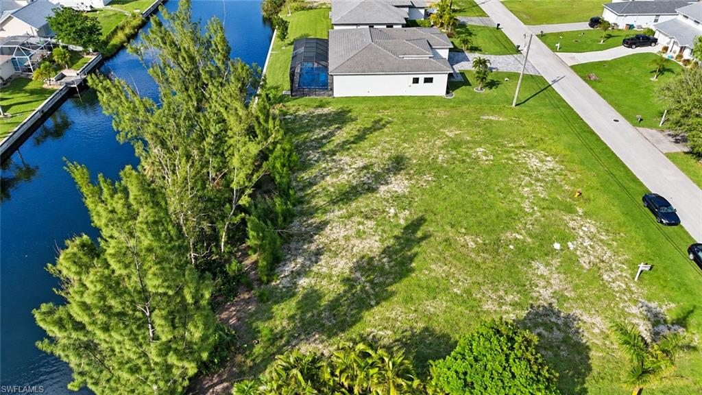 CAPE CORAL - Land